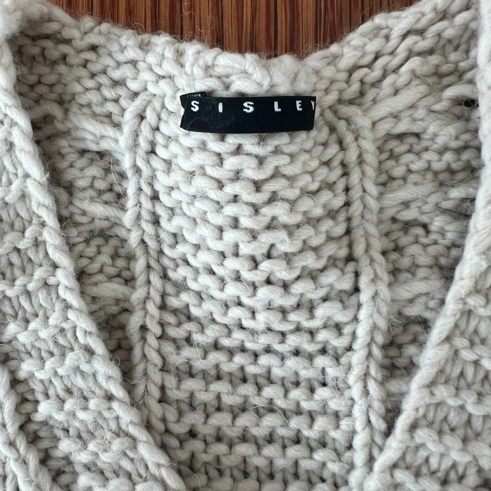 Sold - Picture 3 of 4